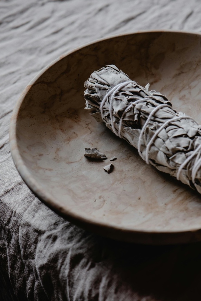 Pranic Healing is used for energy restoration and promoting positive energy in your living environment according to the principles of Pranic Feng Shui.